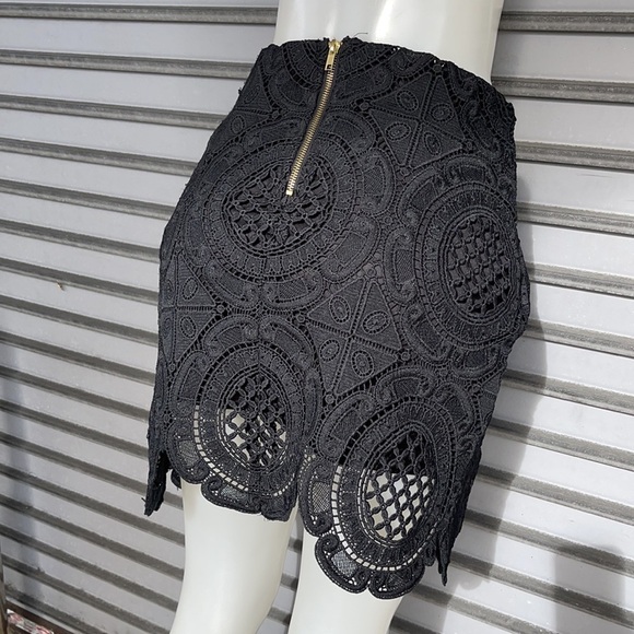 Xhilaration Women’s Black Crochet/Lace Mini Assorted Pattern Skirt Size S - Picture 6 of 8